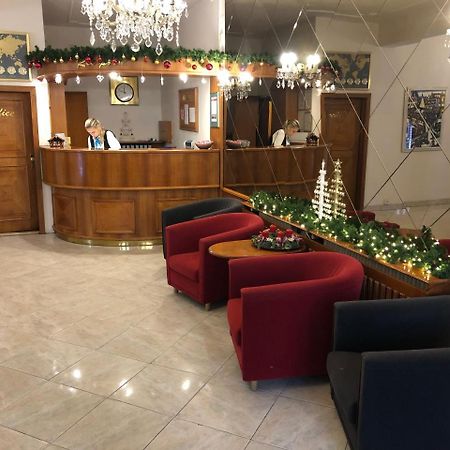 Kavalir Hotel Прага Екстериор снимка