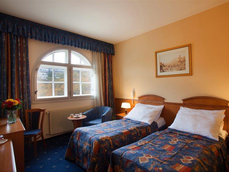 Kavalir Hotel Прага Екстериор снимка