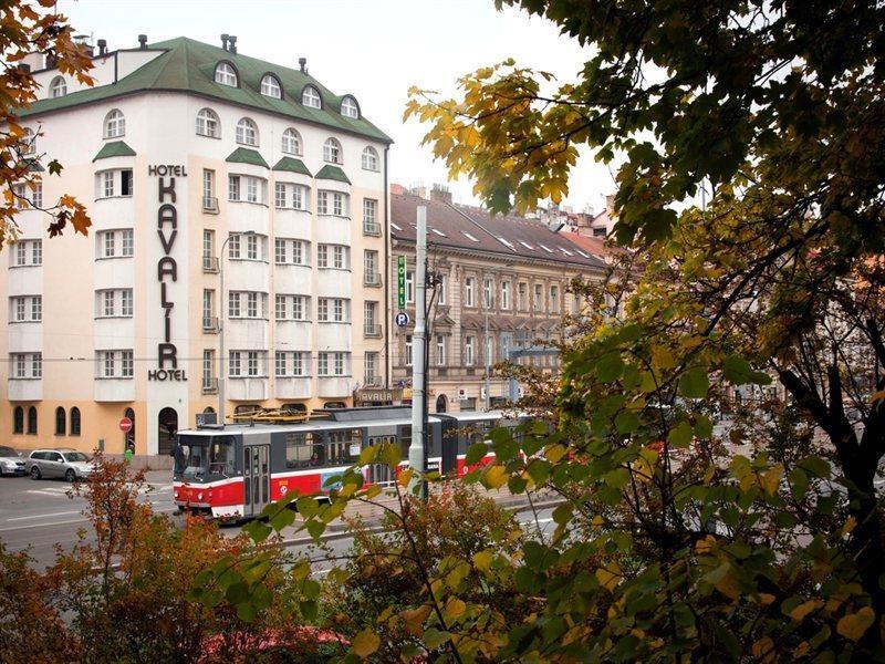 Kavalir Hotel Прага Екстериор снимка