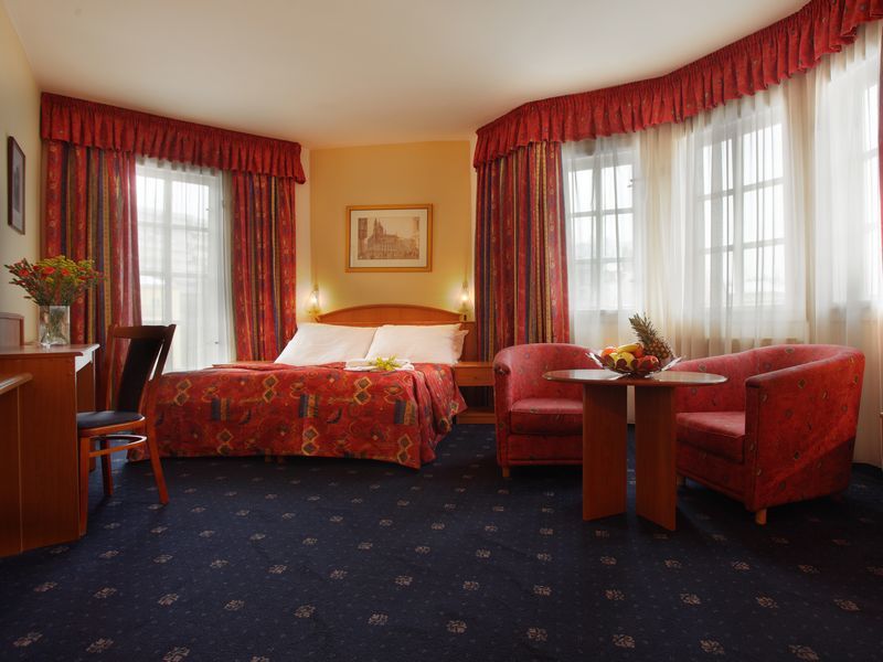 Kavalir Hotel Прага Екстериор снимка