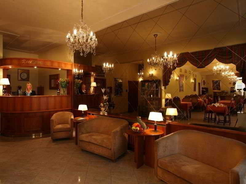 Kavalir Hotel Прага Екстериор снимка